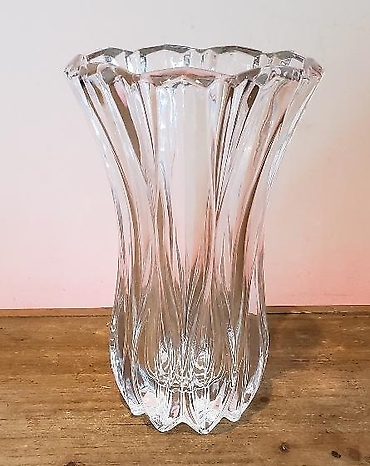 18 Roses Arranged In Crystal Vase