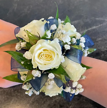 Corsage 201