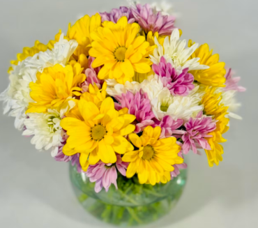 Rose Bowl Daisy Bouquet